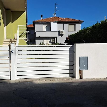 Dimora Beach Cecina  Exterior photo